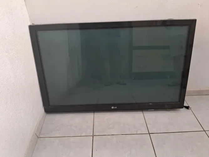 TV LG Plasma 50? - 50PQ30R - Com Defeito