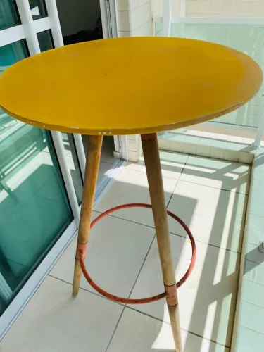 Mesa Alta Retrô de Madeira com Tampo