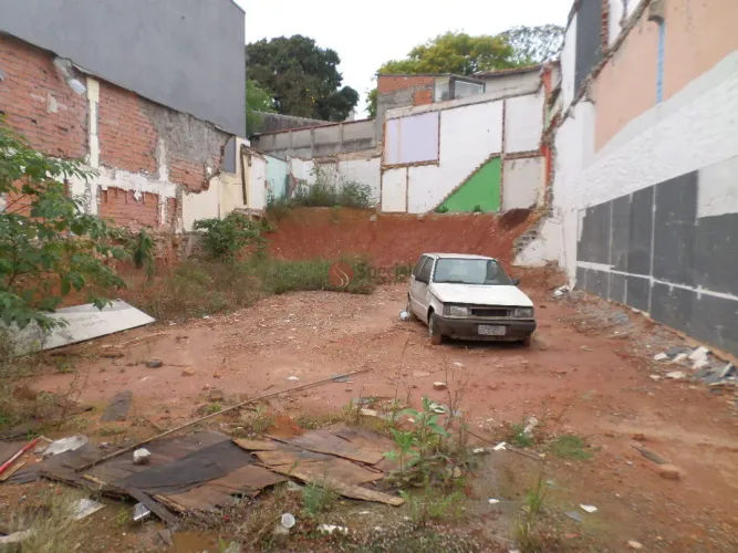 Terreno na Vila Guilhermina.