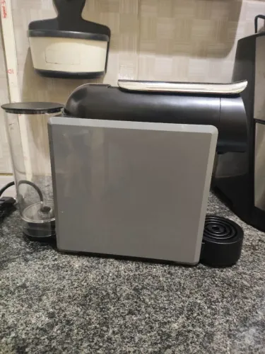 Cafeteira Delta com apenas uma semana de uso 100% nova uma unidade