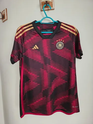 camisa fem. alemanha copa 2022 tam.G