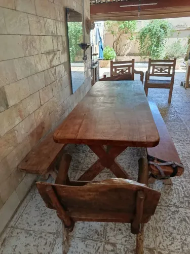 Cadeiras, mesa rústica 