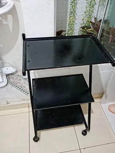 MESA DE APARELHOS DE ESTETICA