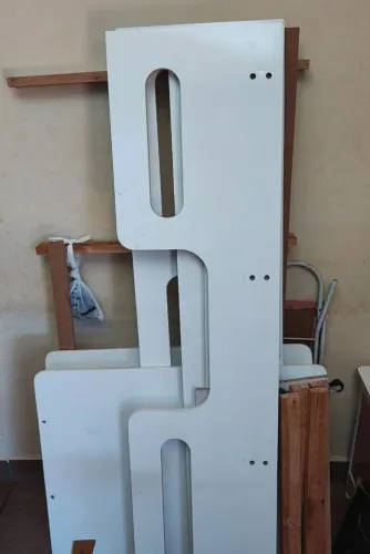 Vende-se bicama Cecília semi nova com avaria. Pra ir embora