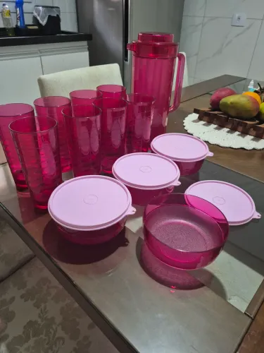 Kit Tupperware Premier em policarbonato, contendo 13 peças