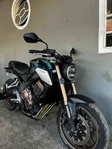 CB650R Único dono.