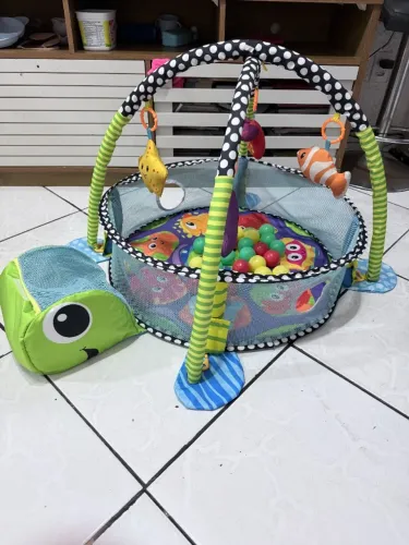 vendo tapete educativo ( vira piscina de bolinhas )