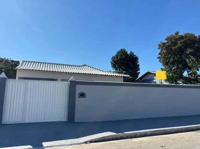Casa nova à venda bem pertinho do centro de Bacaxá