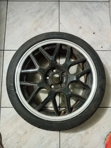 Roda Mercedes duas talas GM aro 20
