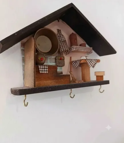 Casinha Decorativa Artesanal com Ganchos