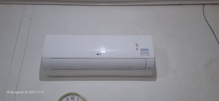Vendo um central de ar de 12 mil btus