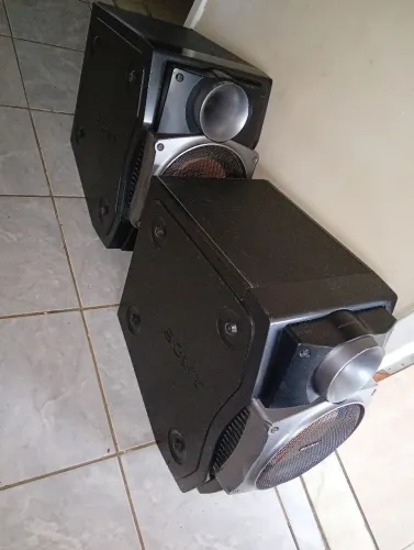 Caixa Sony potente