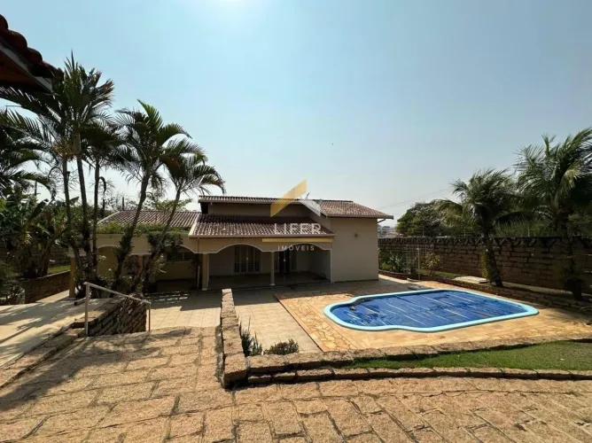 Chácara com Piscina, Área Gourmet e 2 Suítes à Venda e Locação em Indaiatuba