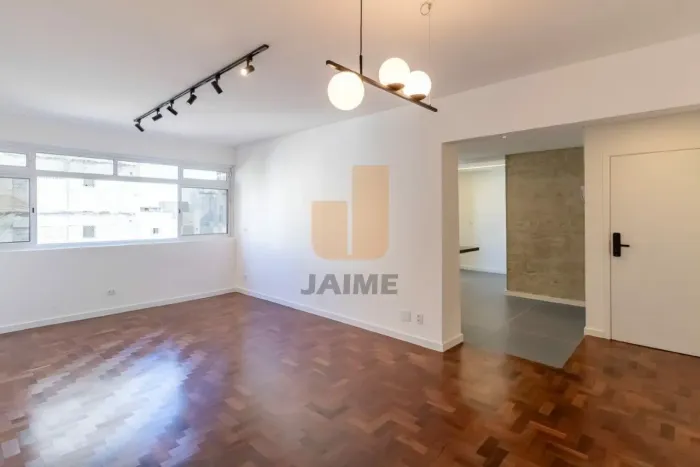 Apartamento 2 dorms 1 vaga na Alameda Joaquim Eugênio de Lima, Jardim Paulista Ed. Apiuna
