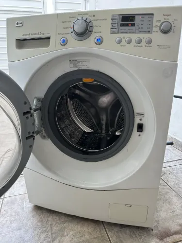 Lava e seca LG