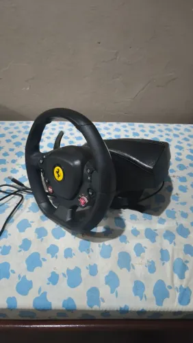 Volante Thrustmaster T80 Ferrari Edition - Compatível PC e PS4/PS5