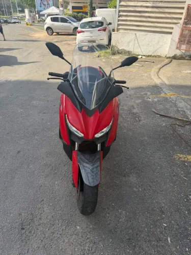 XMAX 2024 VERMELHA