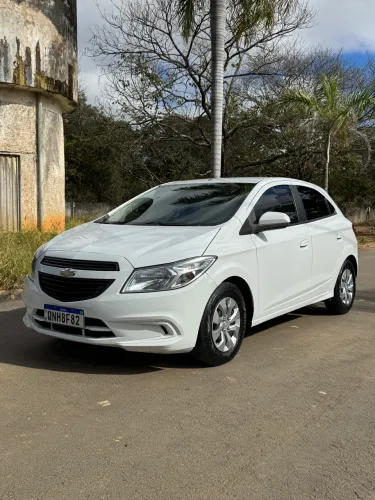 Chevrolet Onix JOY Hatch 1.0 8V Flex Mec. 4P 2018