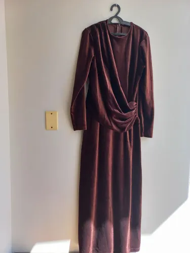 Vestido longo inteiro em veludo P