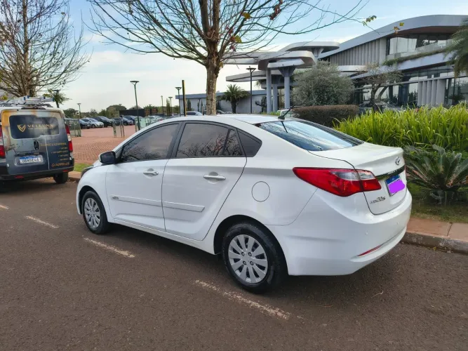 Hyundai HB20S C.plus/c.style 1.6 Flex 16V Mec.4p 2015