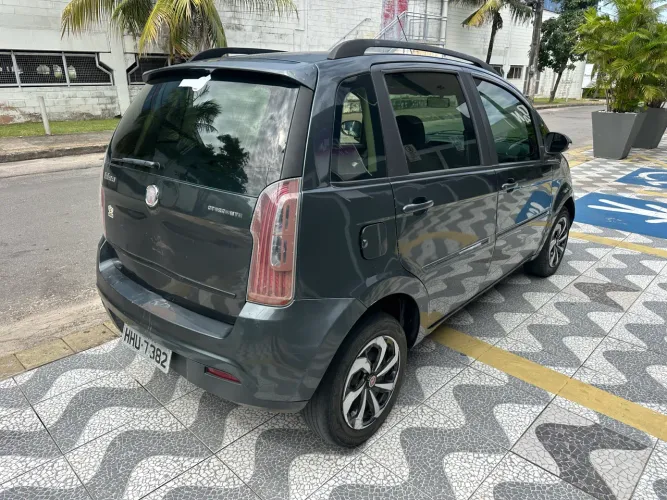 Fiat Idea Attractive 1.4 Fire Flex 8V 5P 2012