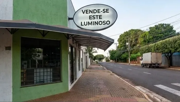 Destaque a sua Loja Agora! Luminoso Profissional GIGANTE (2,20m) - com Elétrica Pronta!  