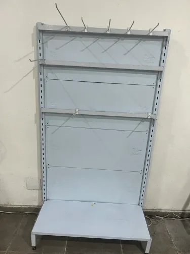 Gôndola expositor com ganchos