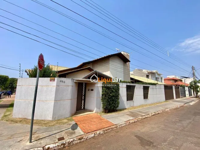Casa à venda no Bairro Vilas Boas, excelente oportunidade de esquina em localização estrat
