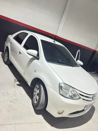 Toyota Etios X Sedan 1.5 Flex 16V 4P Aut. 2017