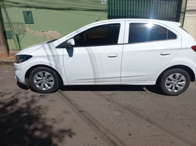 Chevrolet Onix Hatch LT 1.0 8V Flex Mec. 4P 2019