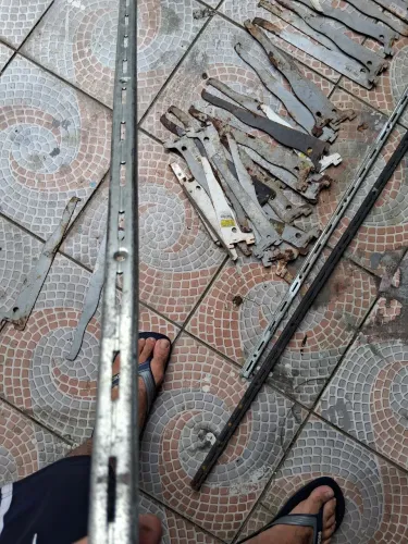 Trilhos e suporte para prateleiras
