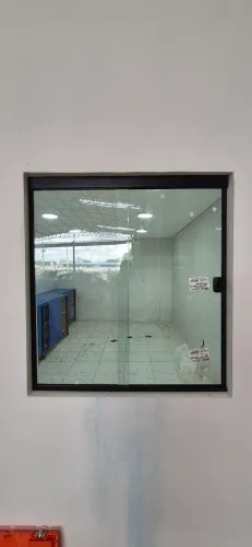 Janela blindex ( vidraçaria)
