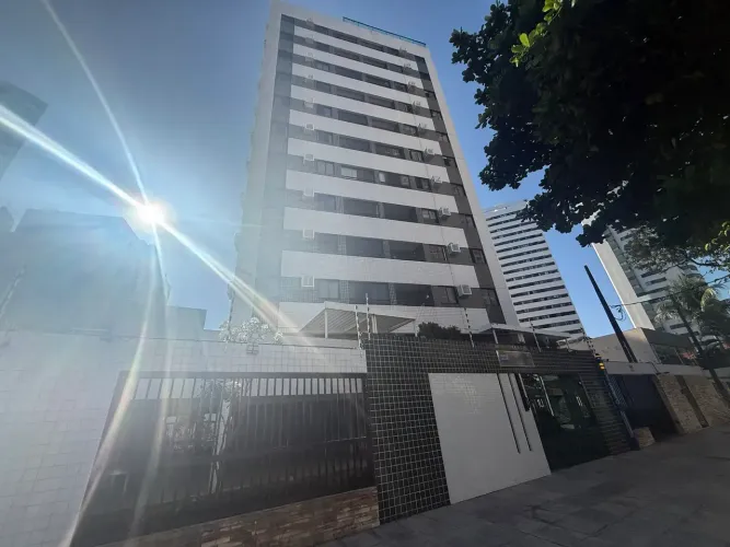 Aluga - se excelente apartamento em boa viagem apenas com os moveis planejados