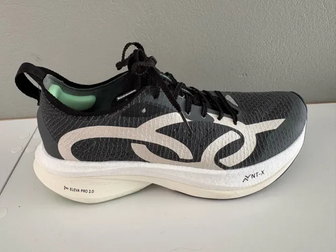 TENIS CORRE GRAFENO 3