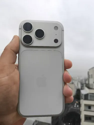 iPhone 17 PRO - garantia até dezembro 2026