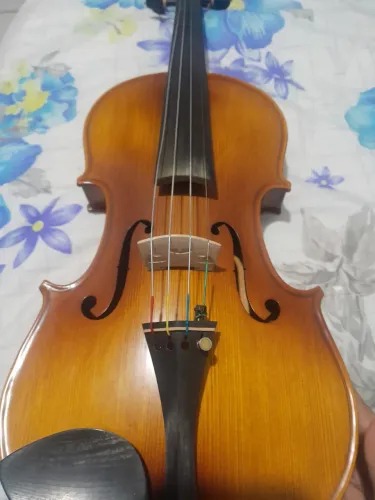 Violino 4x4 feito a mão 