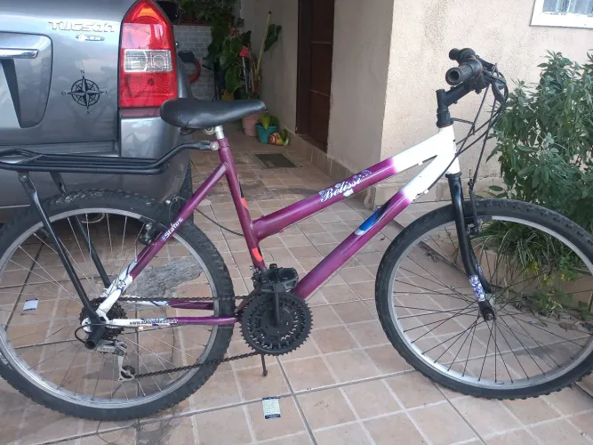 Bicicleta ótima aro 26c marcha pneus bons garupeira ret no local 