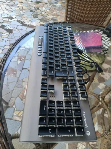 Teclado Mecanico Fortrek Cruiser RGB Switch KRGD Crystal