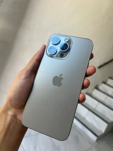 Vendo iPhone Pro Max 15 ,256 gb