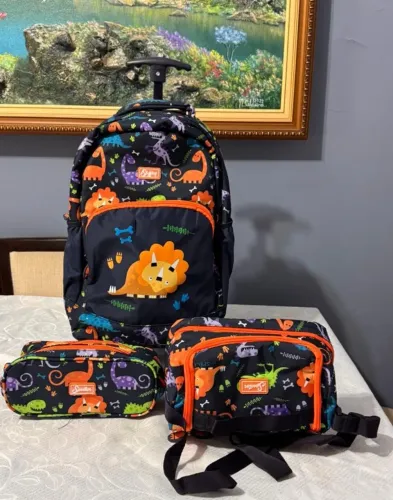 Kit Completo Mochila Escolar com Rodinhas + Lancheira + Estojo Spector Dino
