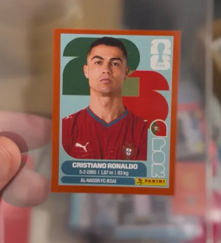 FIGURINHA CRISTIANO RONALDO LARANJA AMAZON - Copa 26