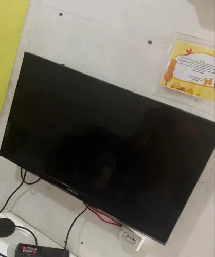 Tv sem nenhum detalhe 