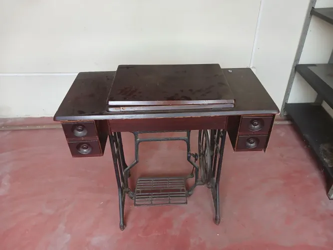 Vendo mesa antiga