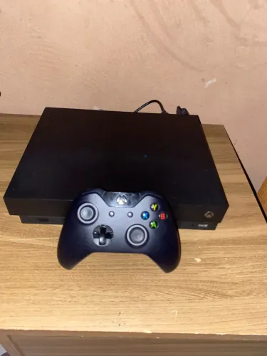 Xbox One X 1TB + Controle Original - Funcionando Perfeitamente