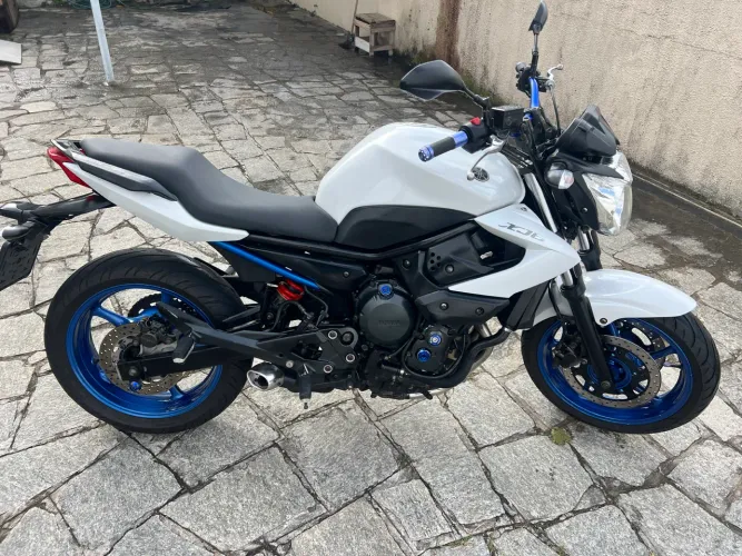 XJ6 2012 