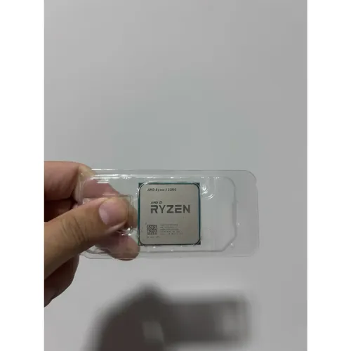 RYZEN 3 2200g