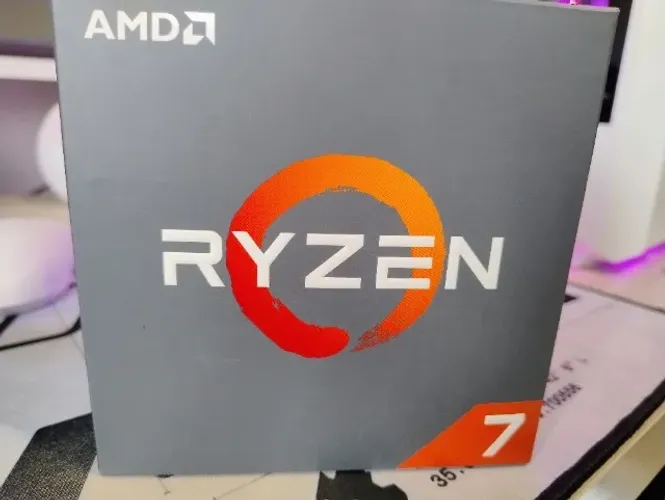 Ryzen 7 2700 com Cooler Wraith Spire