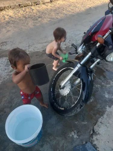 Oportunidade unica moto de procedência. Motivo da venda investir