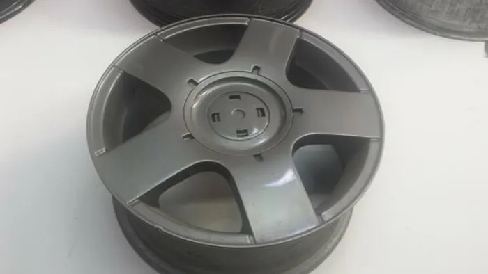 Roda aro 15 VW Golf GTI grafite 5X100 Jogo semi nova