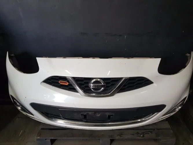 Para choque Nissan Completo original.